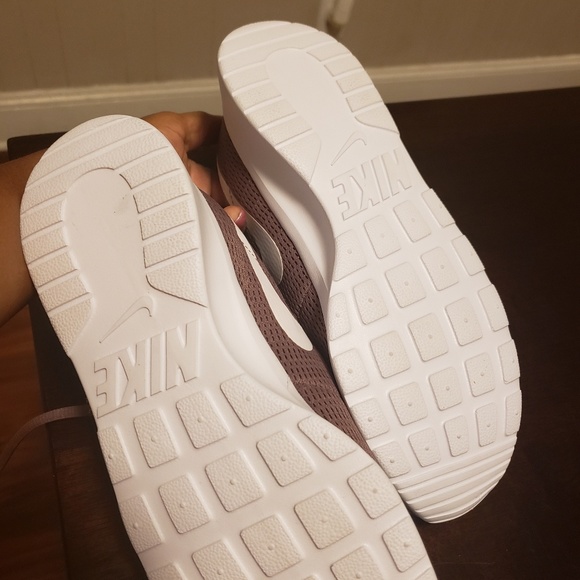 Nike Shoes - Shoes